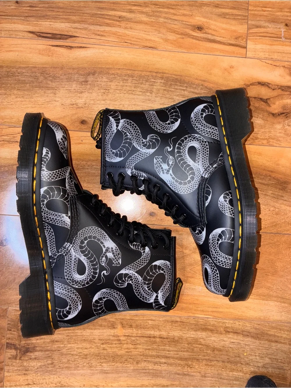 Dr Marten 1460‎ Wild Serpent Lace Up Boots, black/silver - size 6